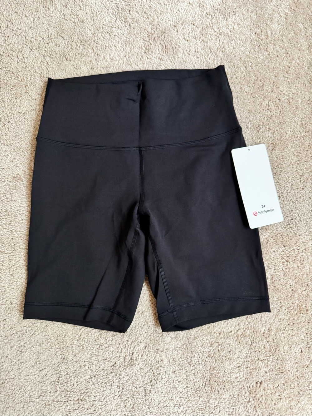 Lululemon Wunder Train HR Short 8” 🖤 Size 6/8